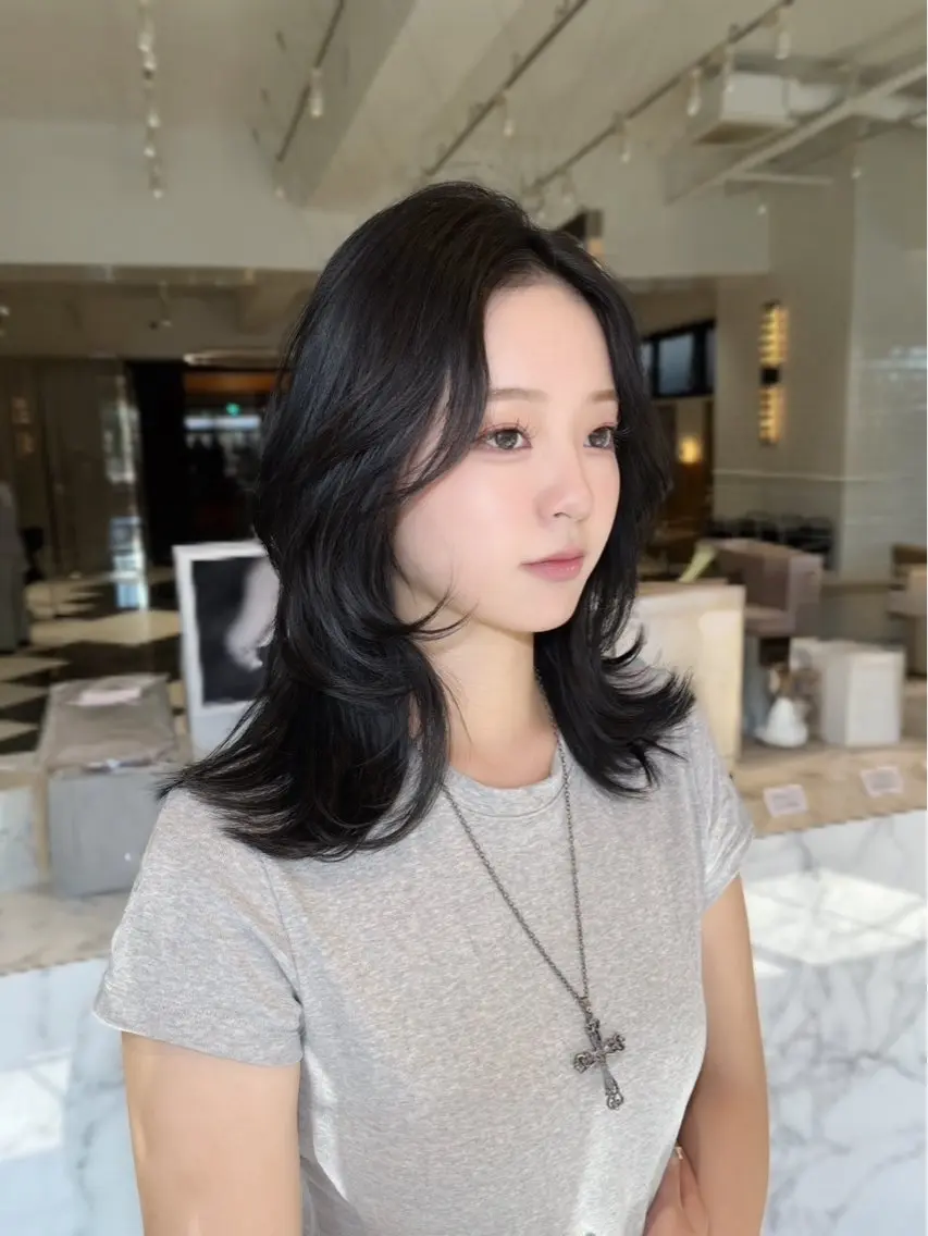 ミディアム ミディアムレイヤー レイヤーカット haruna .のヘアスタイル
