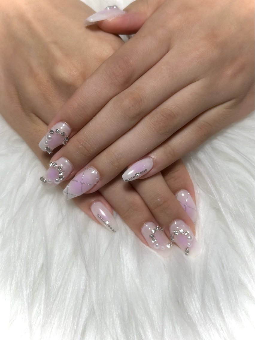 セミロング ハンドネイル pas á pas 🩵💛minoriのネイルデザイン