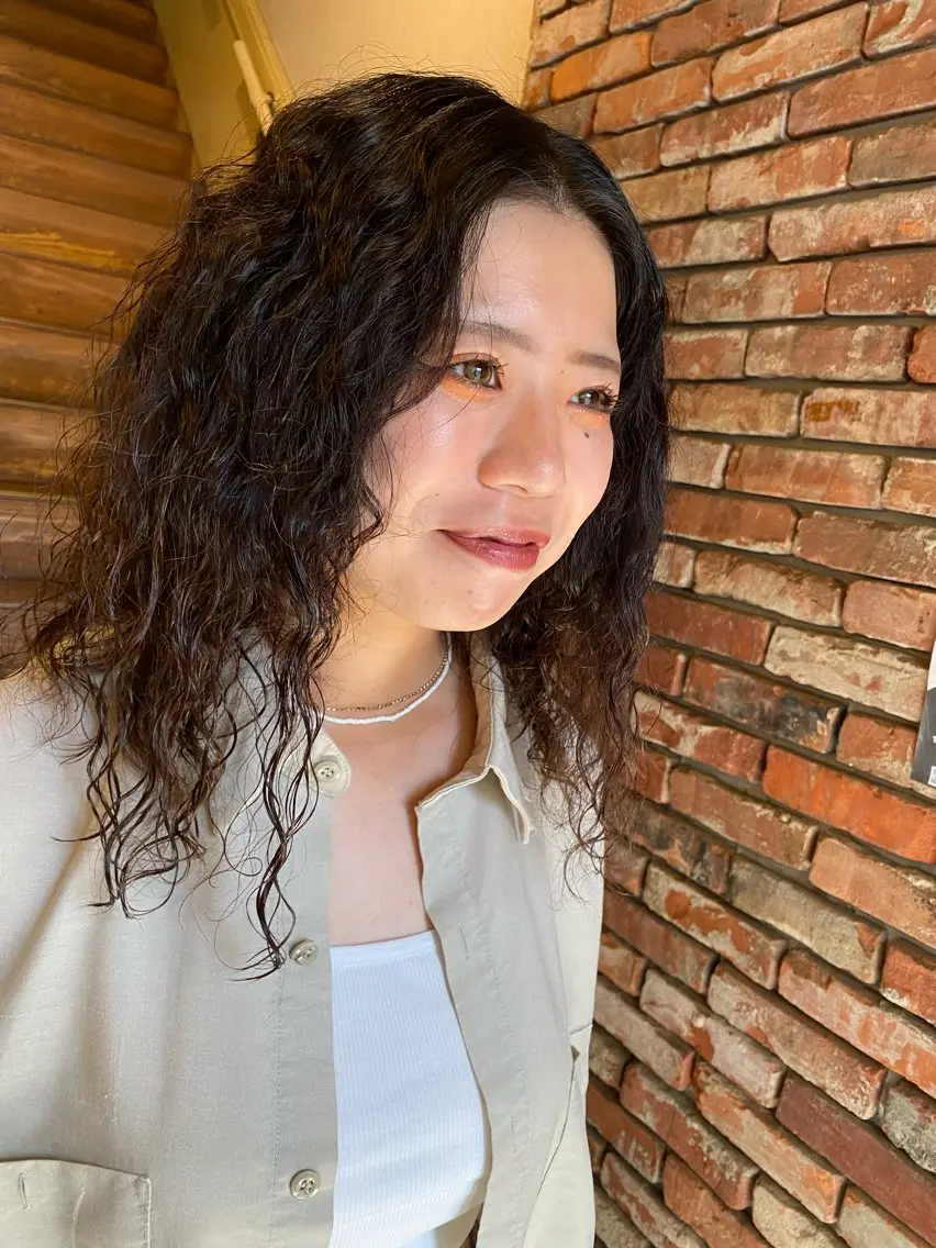 ミディアム パーマ 高塩翔大 髪質改善のヘアスタイル