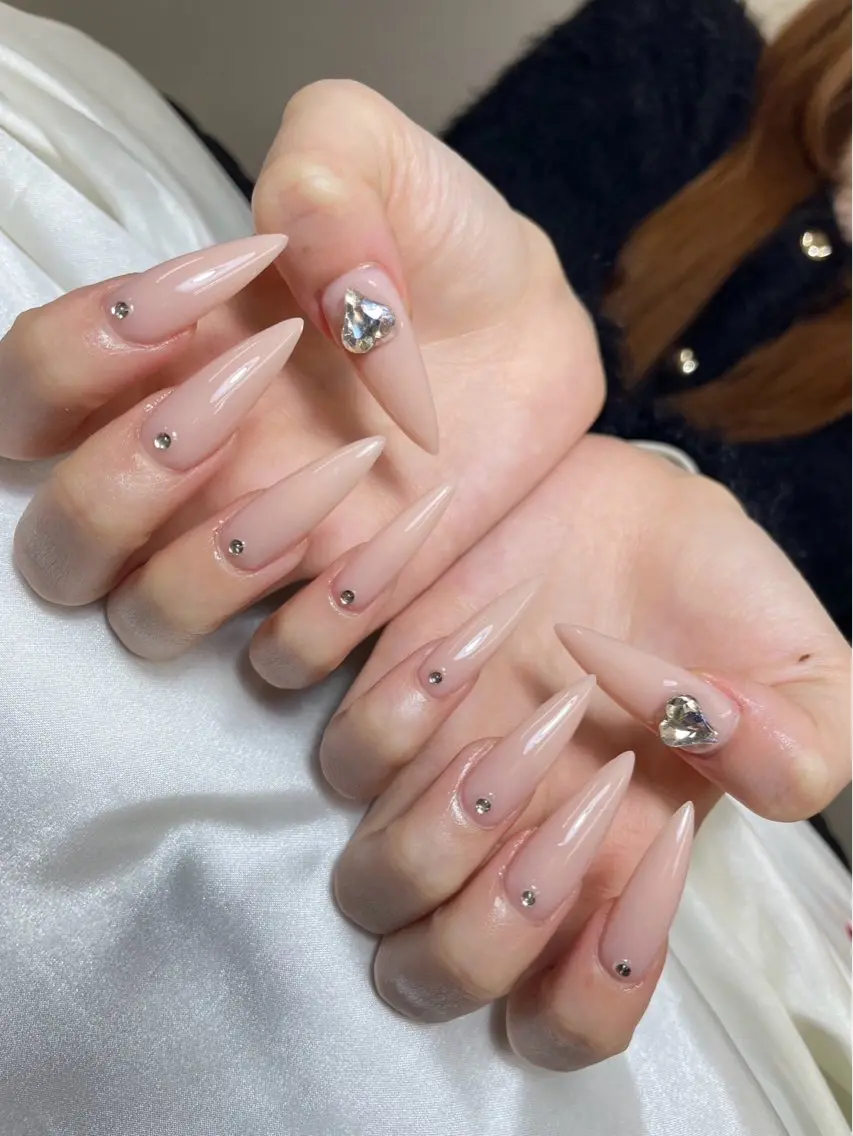 🩷ミニモ学割限定　🩷人気NO.2定額シンプルワンホンネイル→¥5590⭐️小さいストーン4本まで無料の写真