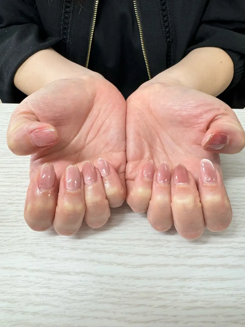 ネイル ゴールド マグネットネイル ミラーネイル VENUSBELT 杏のネイルデザイン