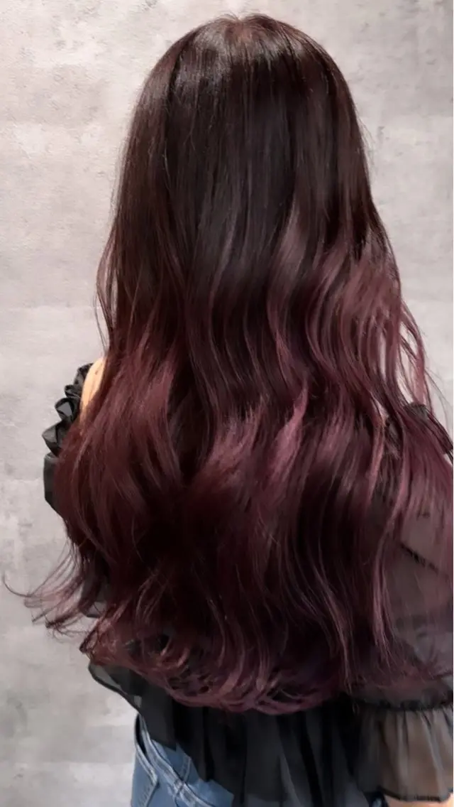 ロング パープルカラー カット ヘアカラー トリートメント 🪄🫧ハイトーン/ 乙津茜🐰L'wisのヘアスタイル