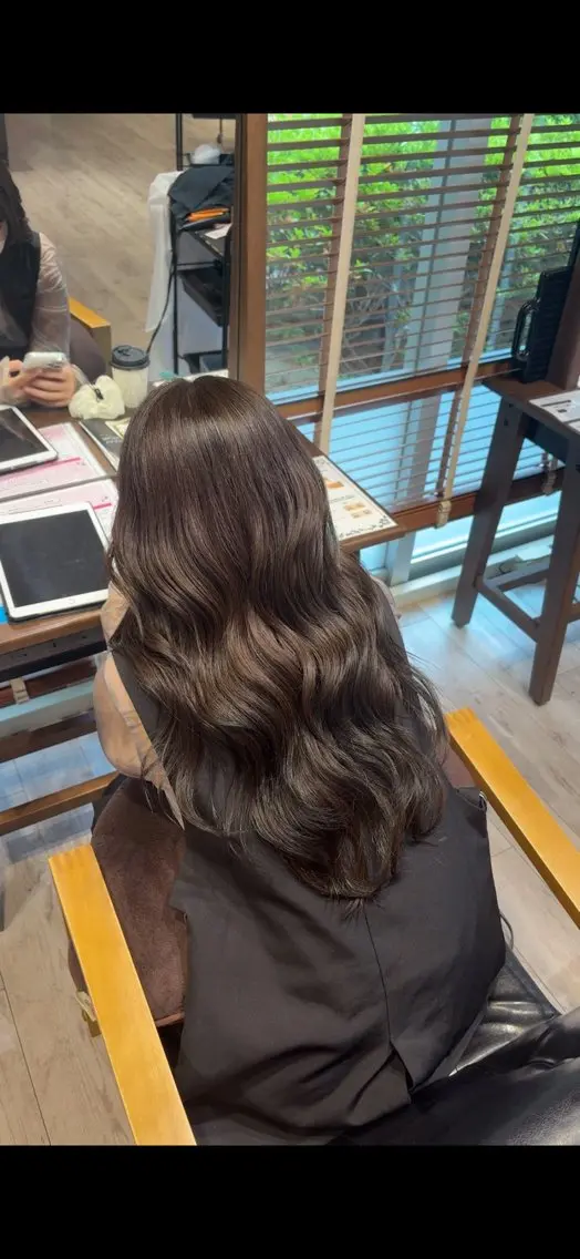ロング カラー ヘアカラー 棚邊 くるみのヘアスタイル