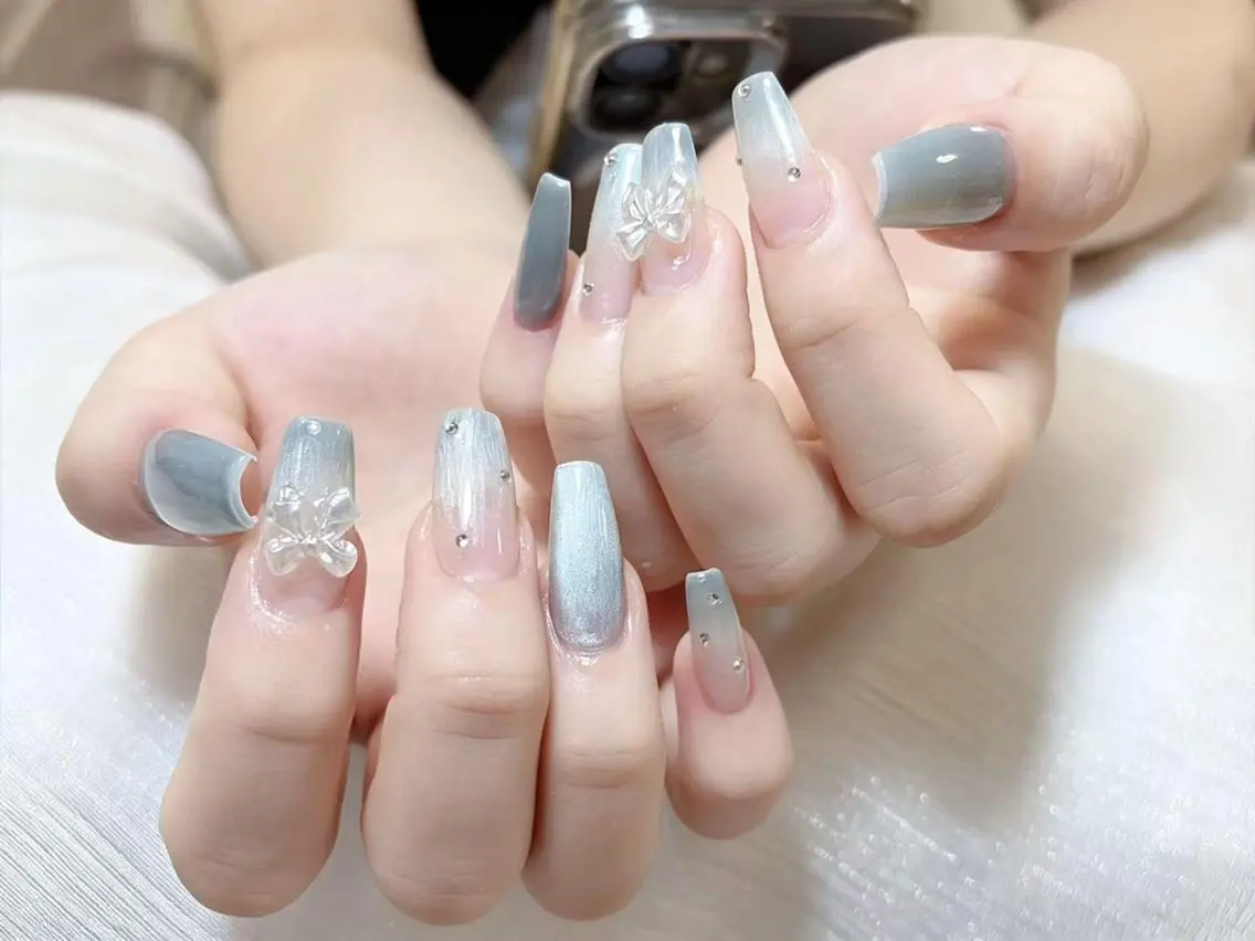 ネイル フレンチネイル ジェルネイル ガラスフレンチ 韓国ネイル マグネットネイル ハンドネイル ハンドケア The  Nail 新大久保店のネイルデザイン