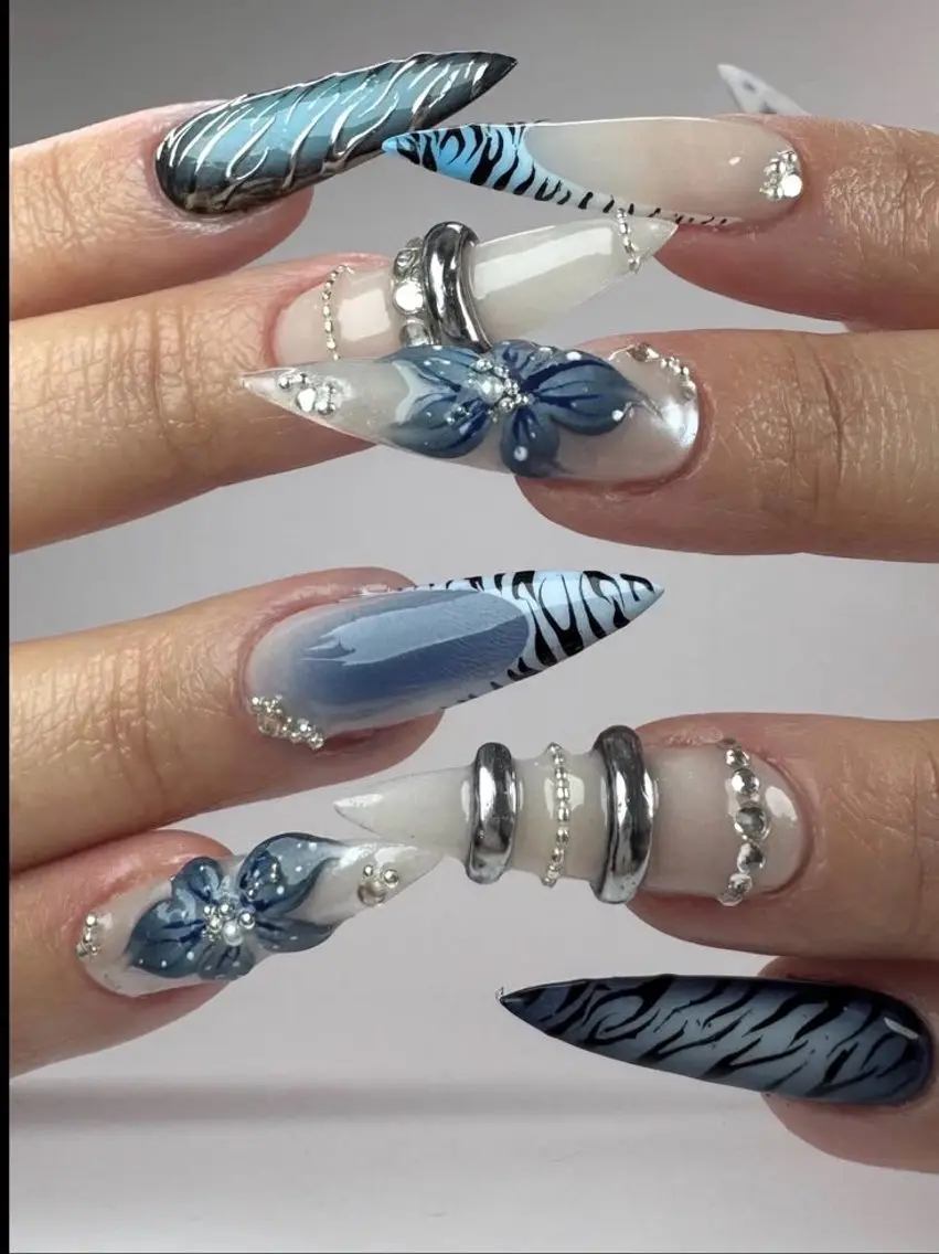 ネイル 長さ出し ガーリー キラキラネイル 韓国ネイル ロングネイル ハンドネイル ハンドケア Nova Nail Nambaのネイルデザイン