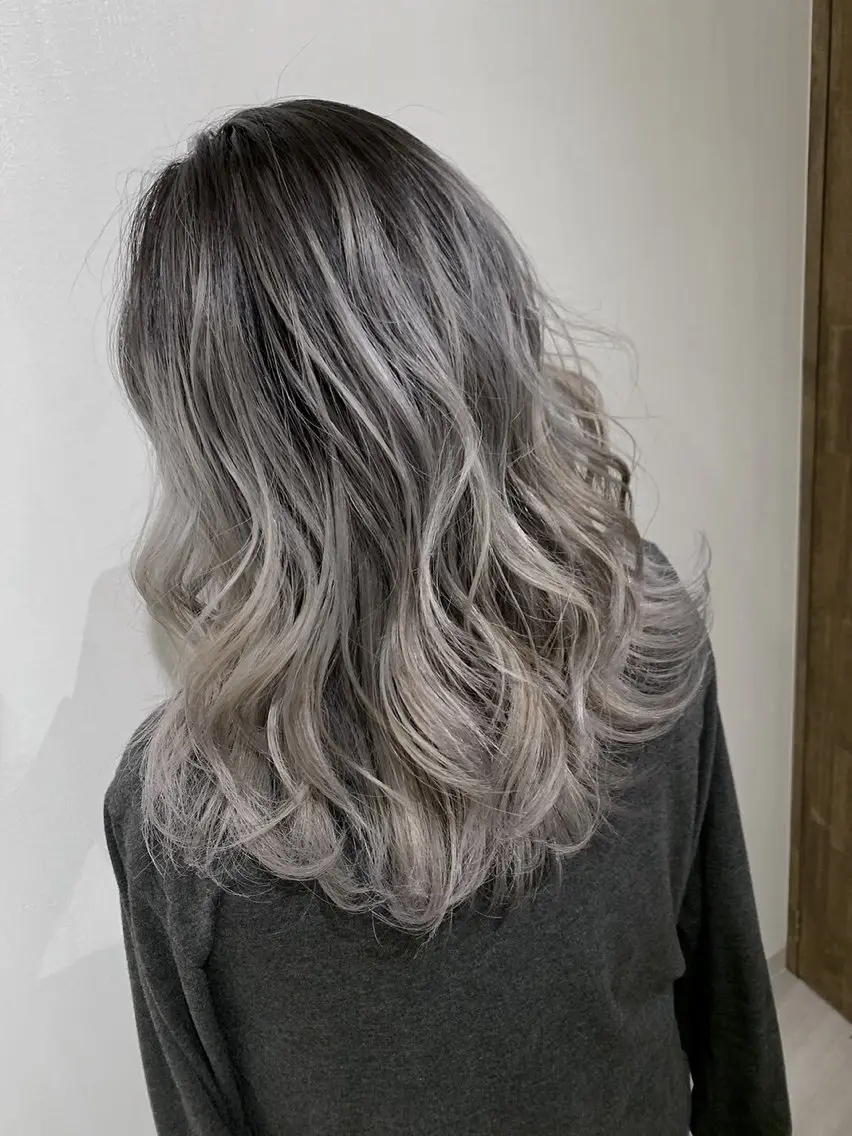 セミロング カラー カット ヘアカラー hair salon mu-muのヘアスタイル