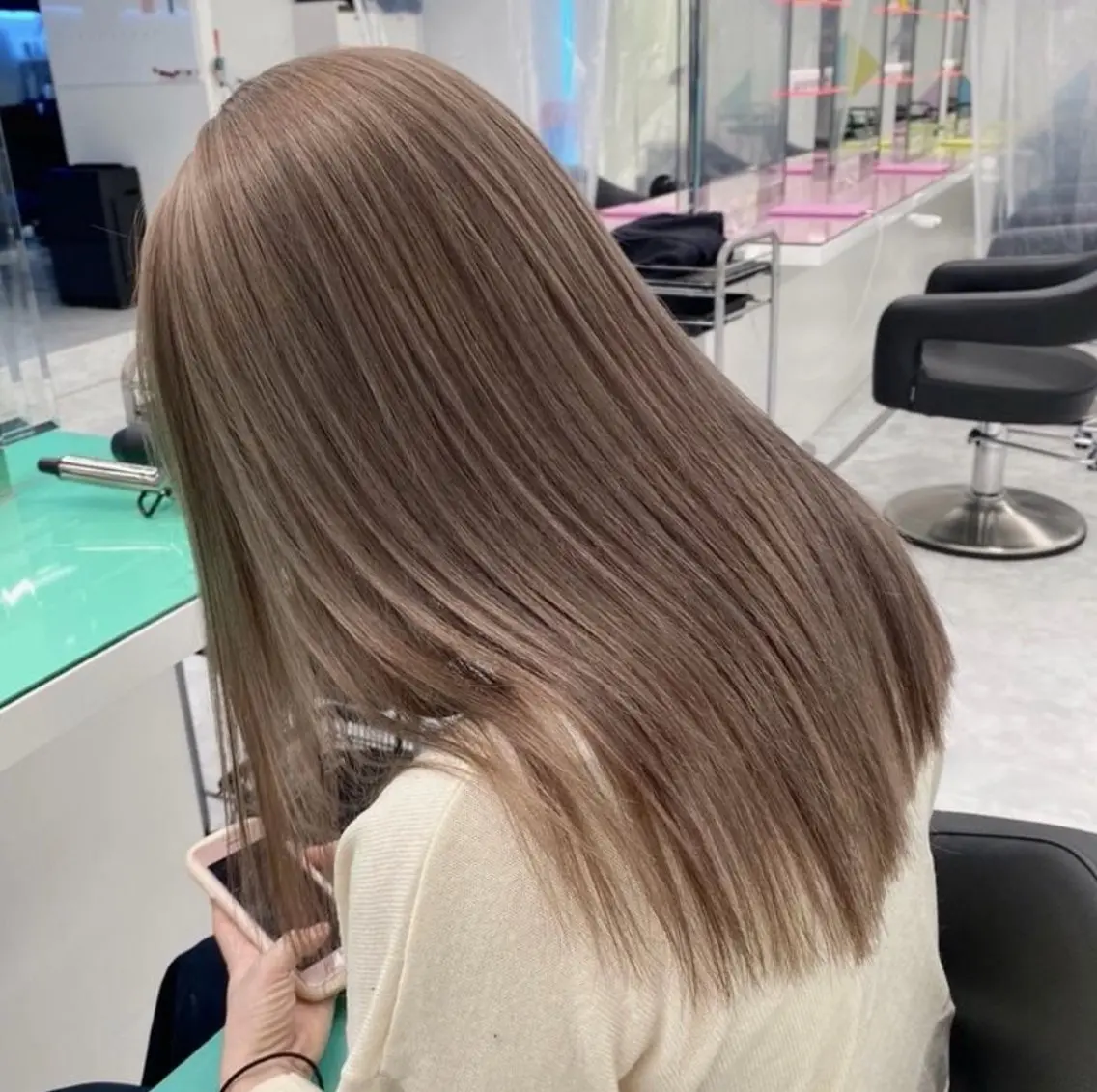 【🐰ྀི垢抜けメニュー🐰ྀི】透明感カラー➕似合わせカット➕髪質改善トリートメント🫧の写真