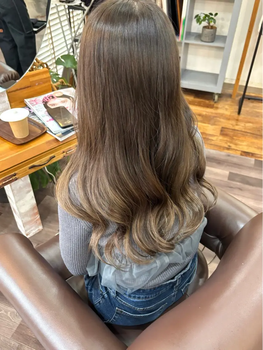 ロング カラー アッシュ ベージュカラー 透明感カラー miku ヘアセット/着付けのヘアスタイル