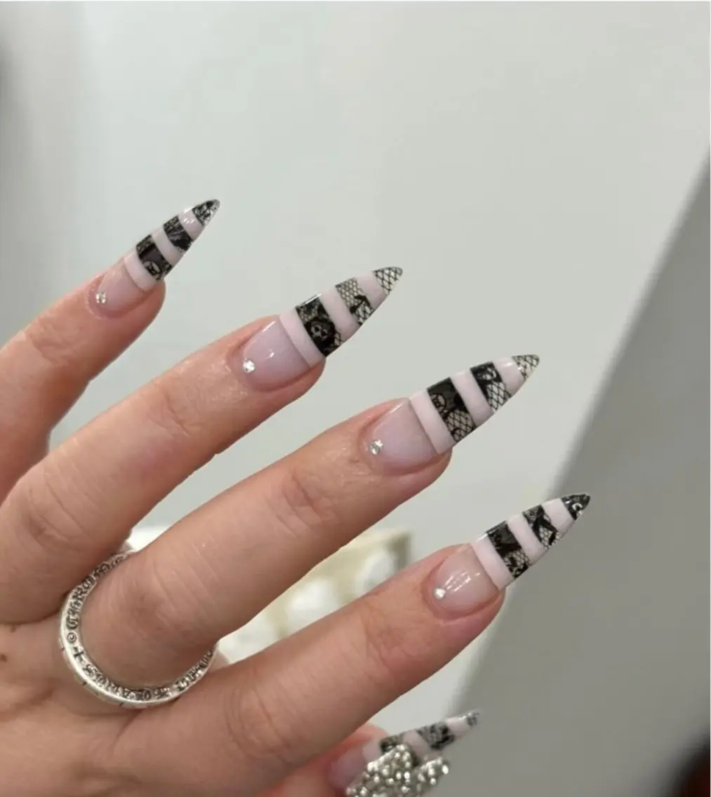 ネイル オーロラネイル ボルドー ブラウン 氷ネイル・うるうるネイル キラキラネイル ハンドネイル Sora  Nail 長さ出し専門店のネイルデザイン