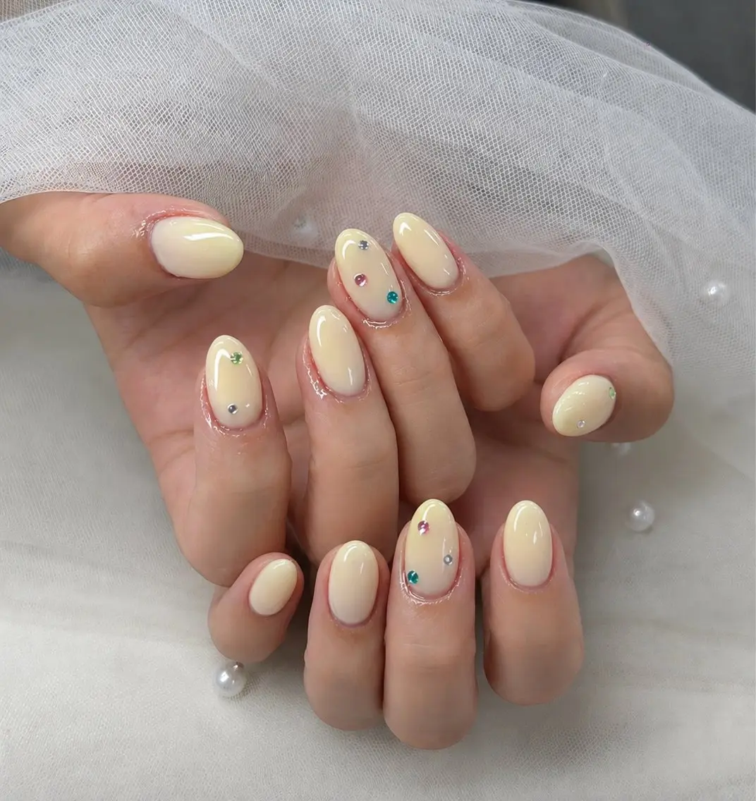 ネイル ストーンネイル ハンドネイル R Nailのネイルデザイン