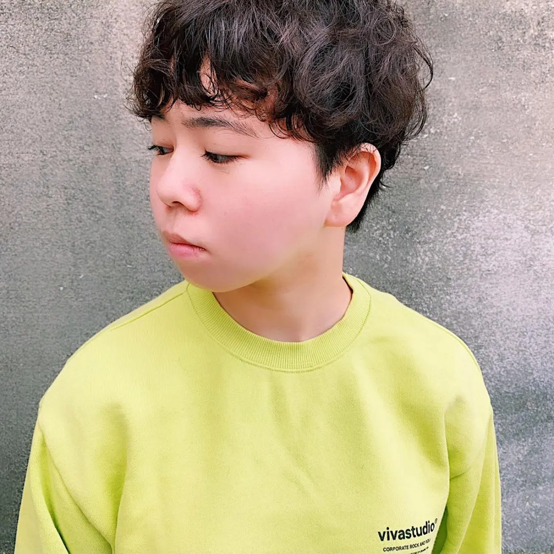 ショート カラー パーマ 中川 竜誠のヘアスタイル