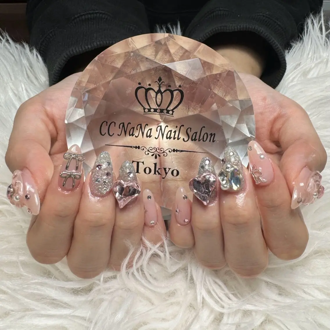 ネイル 持ち込み ワンホンネイル ハンドネイル 💎CC・NaNa 韓国風ネイル🌙Cのネイルデザイン