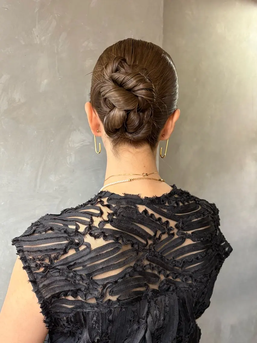 セミロング ヘアアレンジ ヘアセット ツキノキ ミナのヘアスタイル