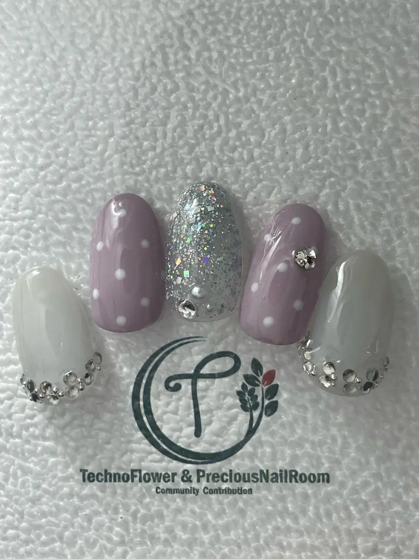 ネイル フラワーネイル ハンドネイル precious nail  roomのネイルデザイン