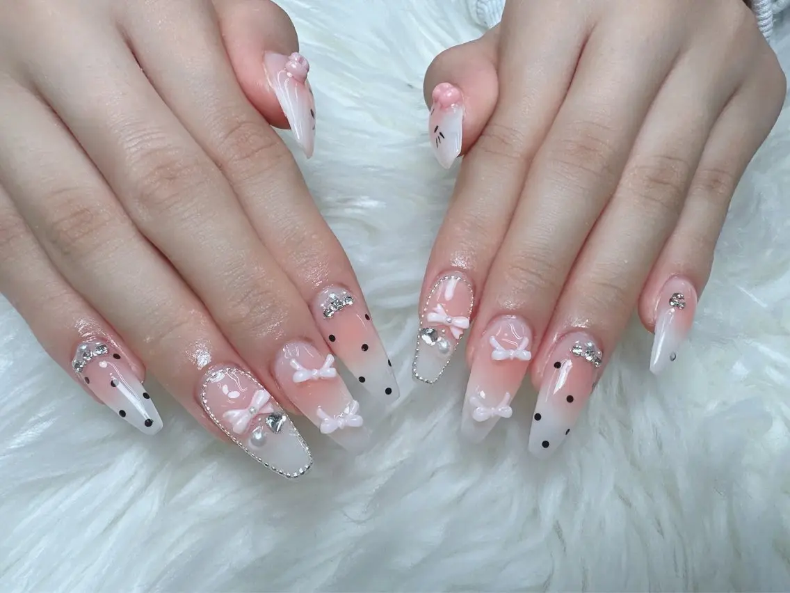 ネイル フットネイル フレンチネイル 韓国ネイル マグネットネイル ニュアンスネイル ハンドネイル ハンドケア Hara Nail 【持ち込みOK】のネイルデザイン