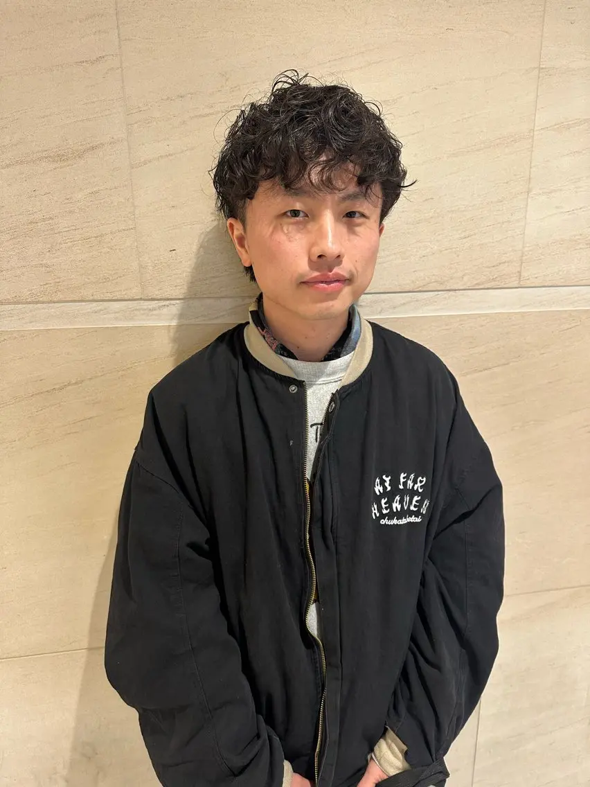 パーマ メンズ 渡邉 真生のヘアスタイル
