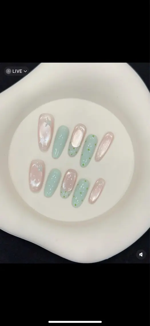 ネイル alena salonのネイルデザイン