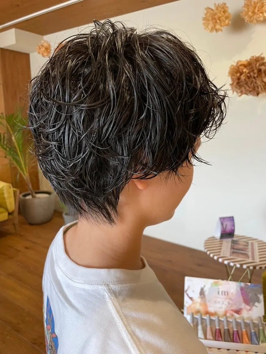 ショート パーマ 栞南🌼/艶カラー/ 髪質改善/ナチュラルのヘアスタイル