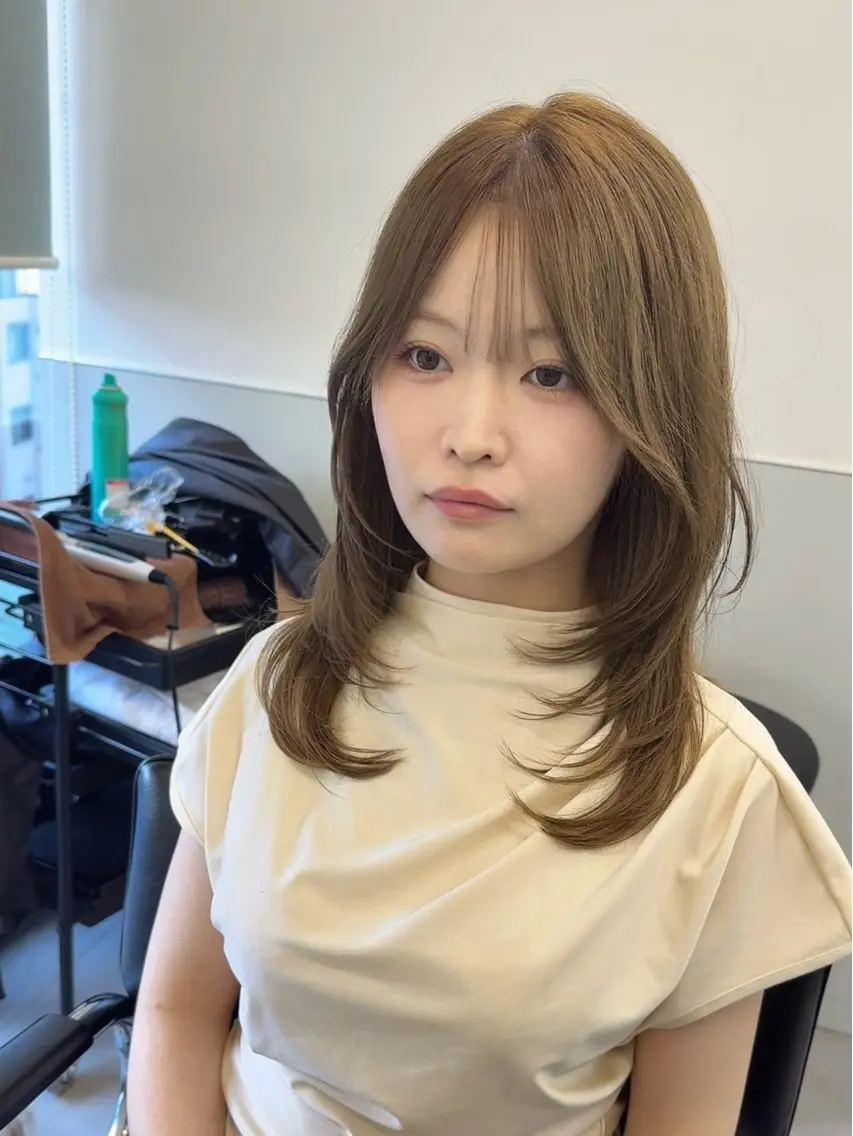 セミロング カラー レイヤーカット カット ヘアカラー トリートメント 韓国ヘア🇰🇷 スズキのヘアスタイル