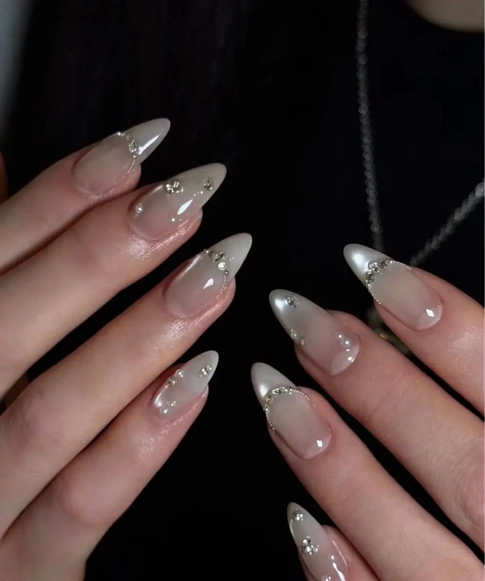 ネイル チークネイル 長さ出し フラッシュネイル ジェルネイル キラキラネイル kana nailのネイルデザイン