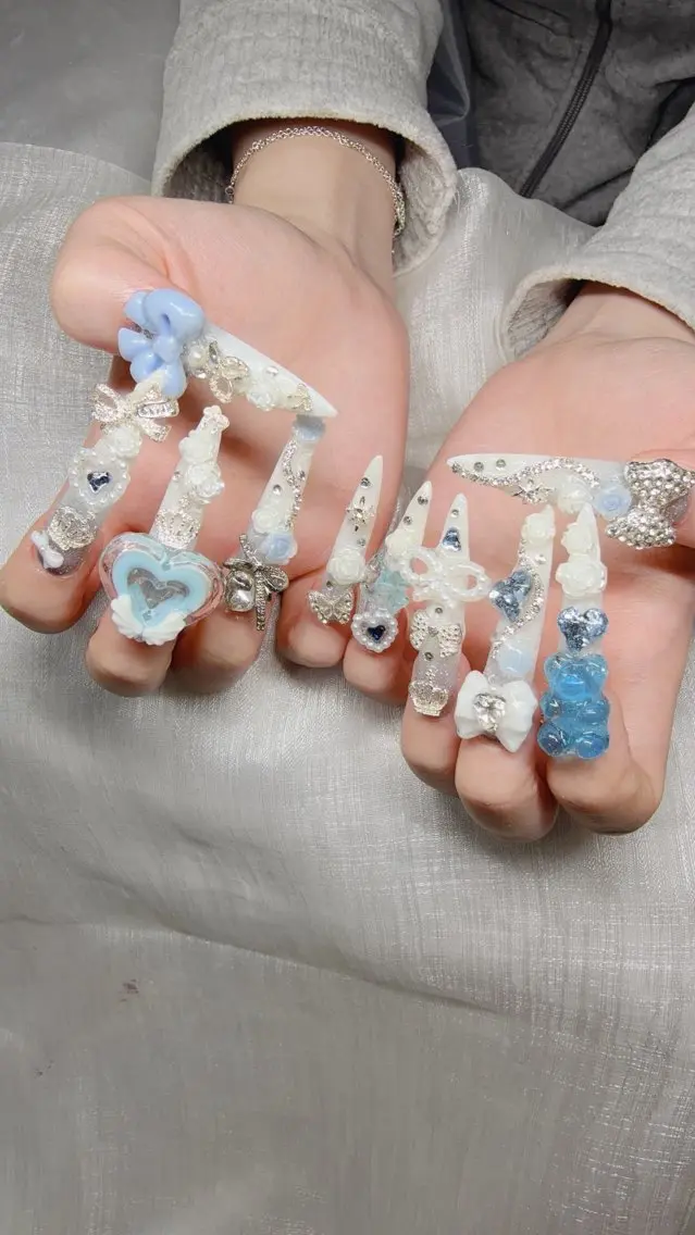 ネイル ハンドネイル Lee Nailsのネイルデザイン