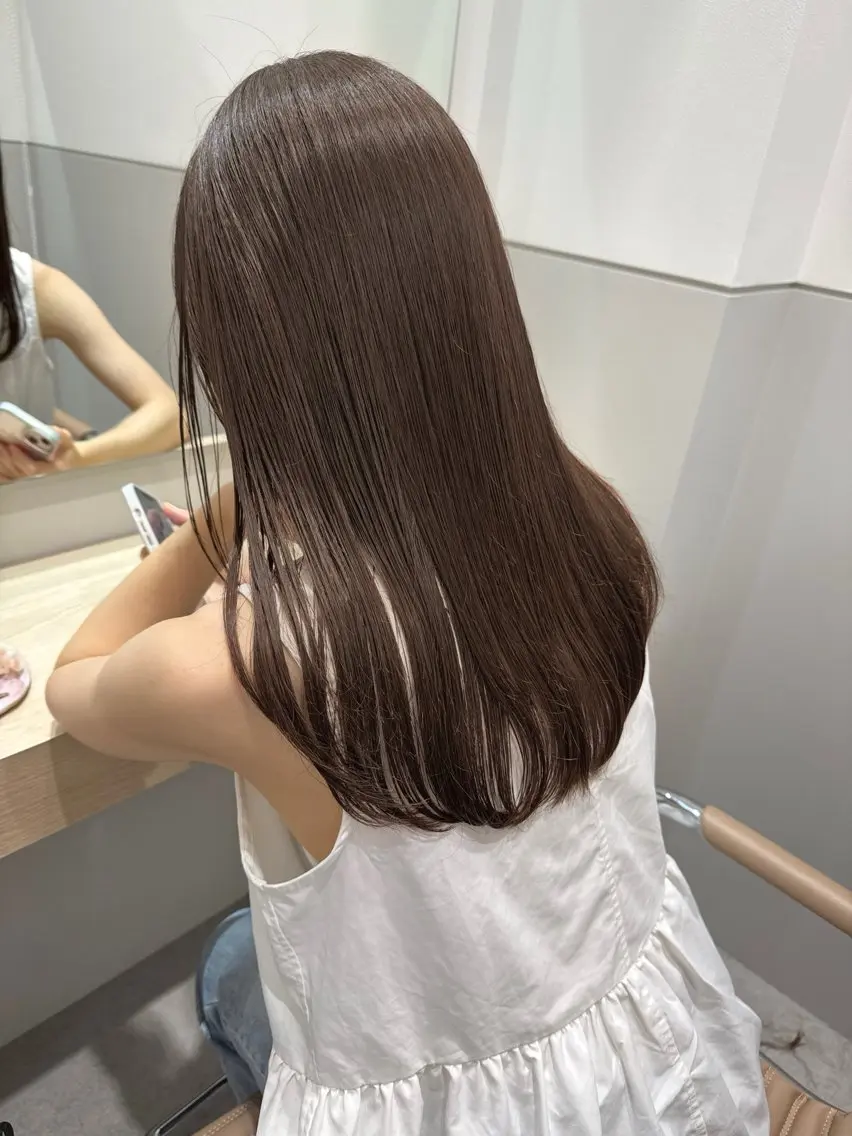 ロング カット ヘアカラー トリートメント 三輪 恭平のヘアスタイル