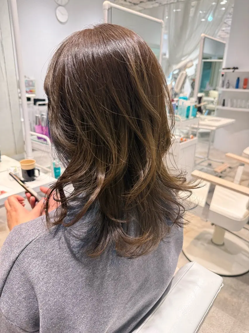 セミロング ヘアカラー M.SLASH 大元研二のヘアスタイル