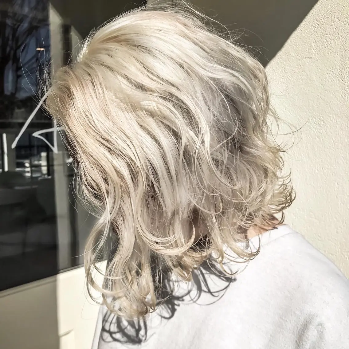ミディアム カット ヘアカラー Ars hair &naiiのヘアスタイル