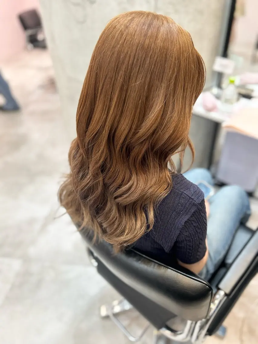 ロング カット ヘアカラー トリートメント 艶髪特化矯正カット ✨️MOMOEのヘアスタイル