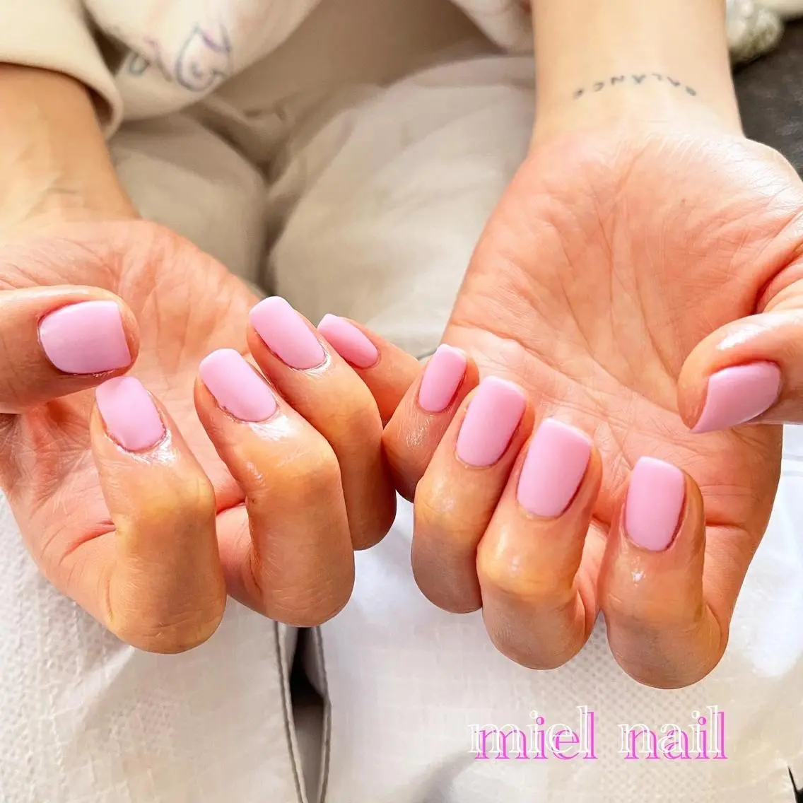 ネイル マットネイル ピンク 春ネイル ハンドネイル miel nailのネイルデザイン