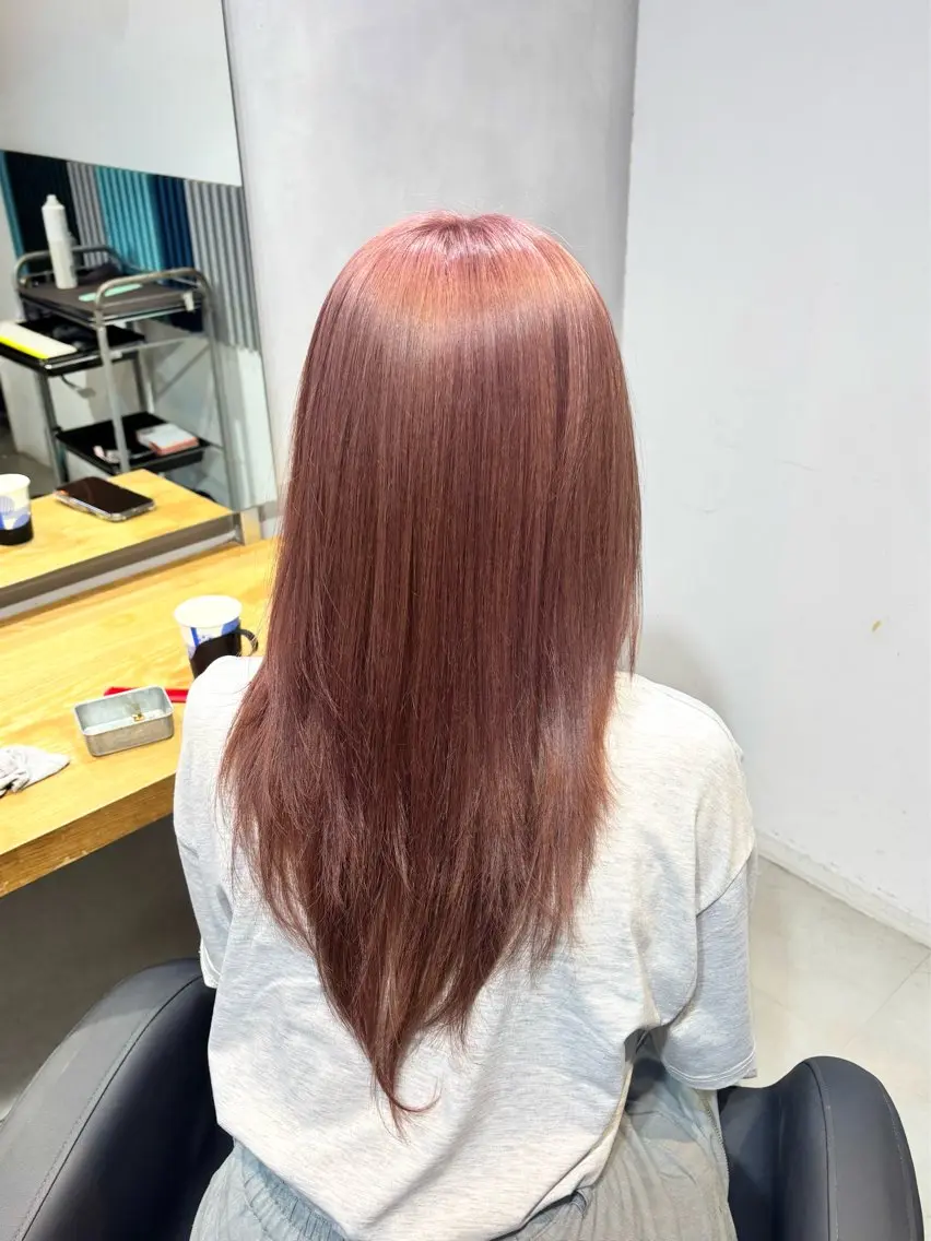 セミロング カラー カット ヘアカラー トリートメント 💎ハイトーン/艶 カラー モエカ💎のヘアスタイル