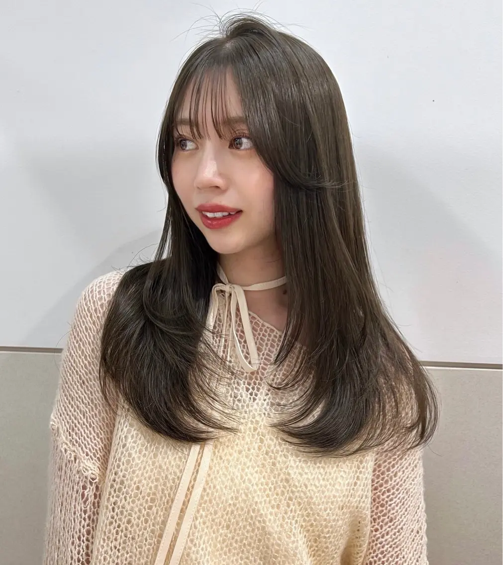 カラー ブラウンカラー オリーブブラウン カット トリートメント レイヤーカット🎀 yuiのヘアスタイル