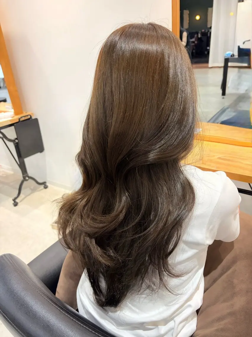 ロング かおり/似合わせ/ 透明感カラーのヘアスタイル