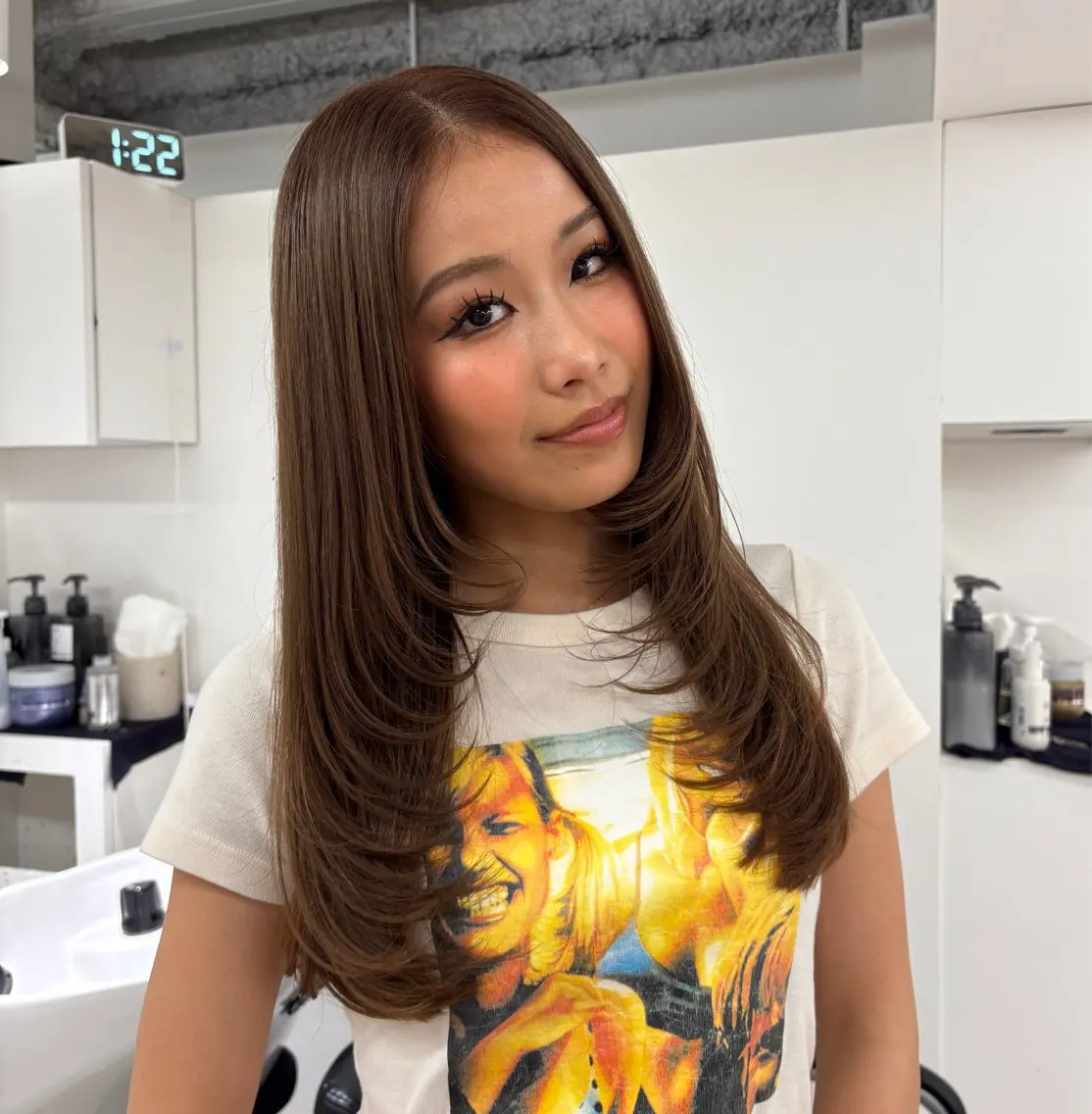 ロング YOLO 渋谷 konaのヘアスタイル