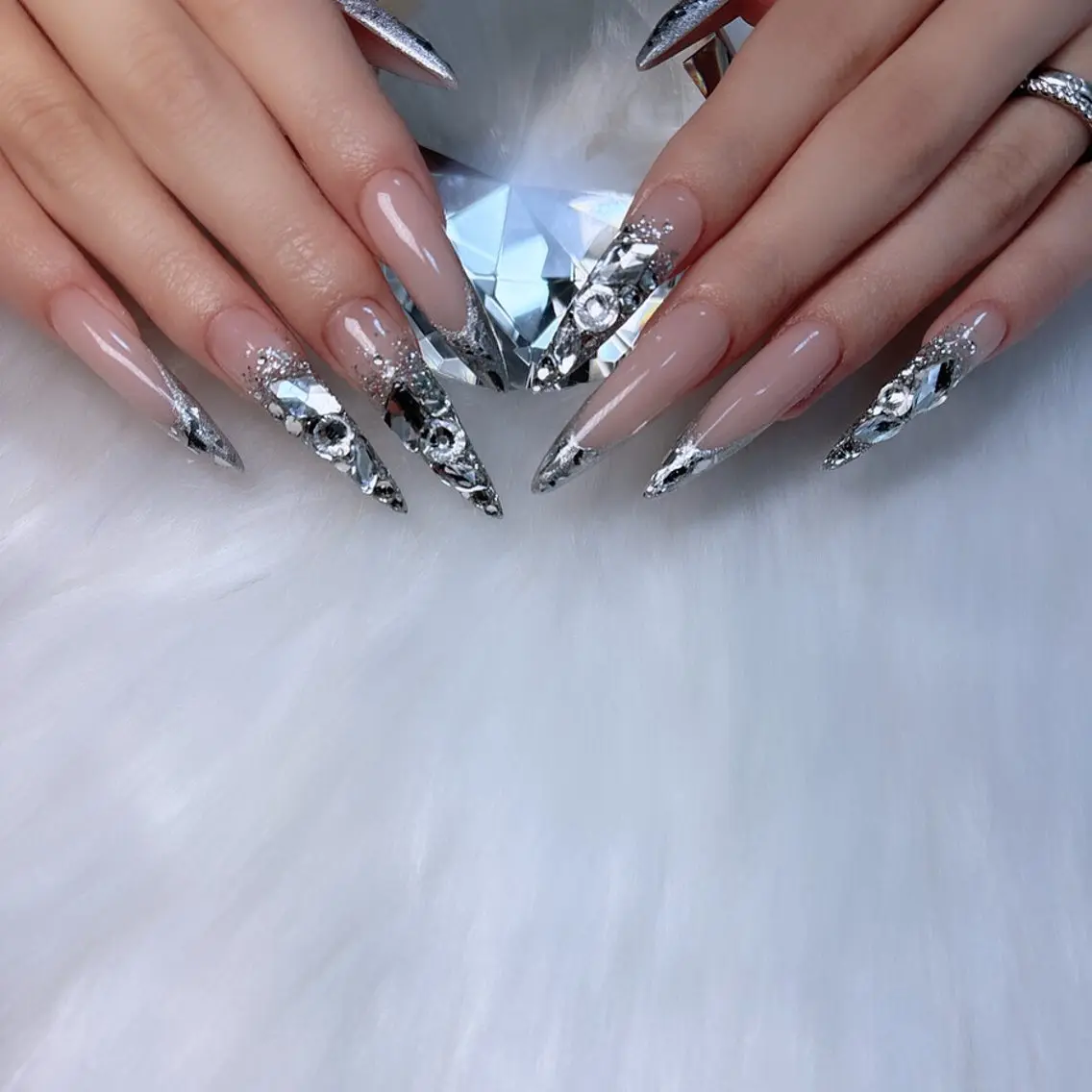 ネイル ロングネイル ハンドネイル Kayo 💅のネイルデザイン