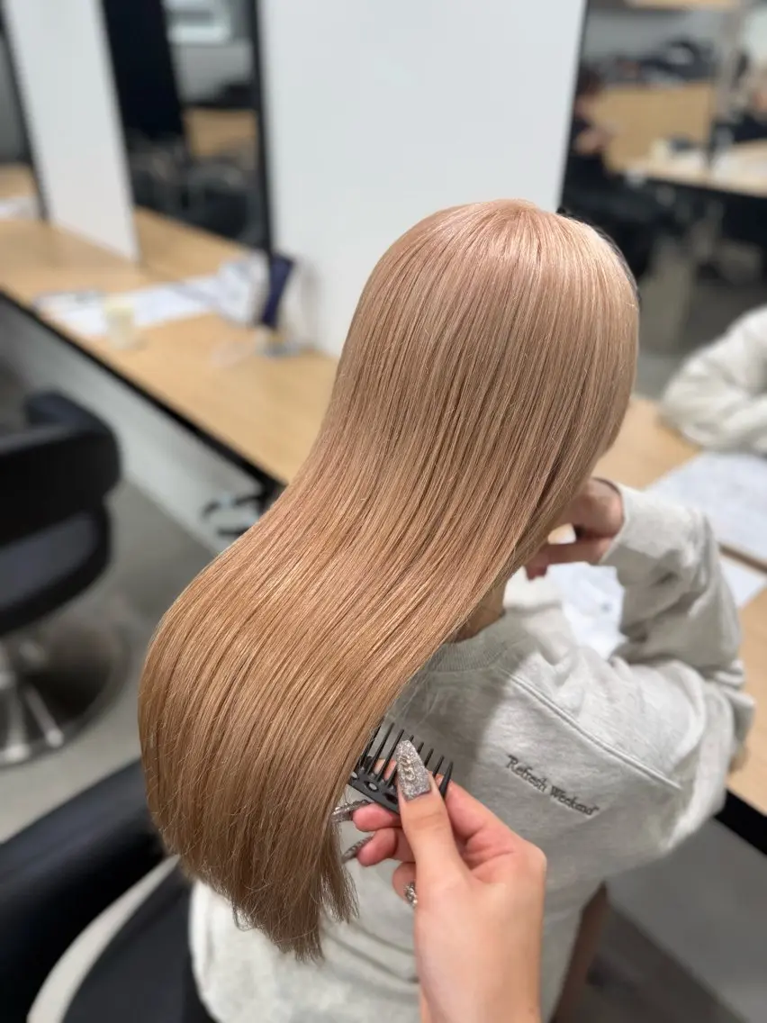 カラー 透明感カラー🫧 EMAのヘアスタイル