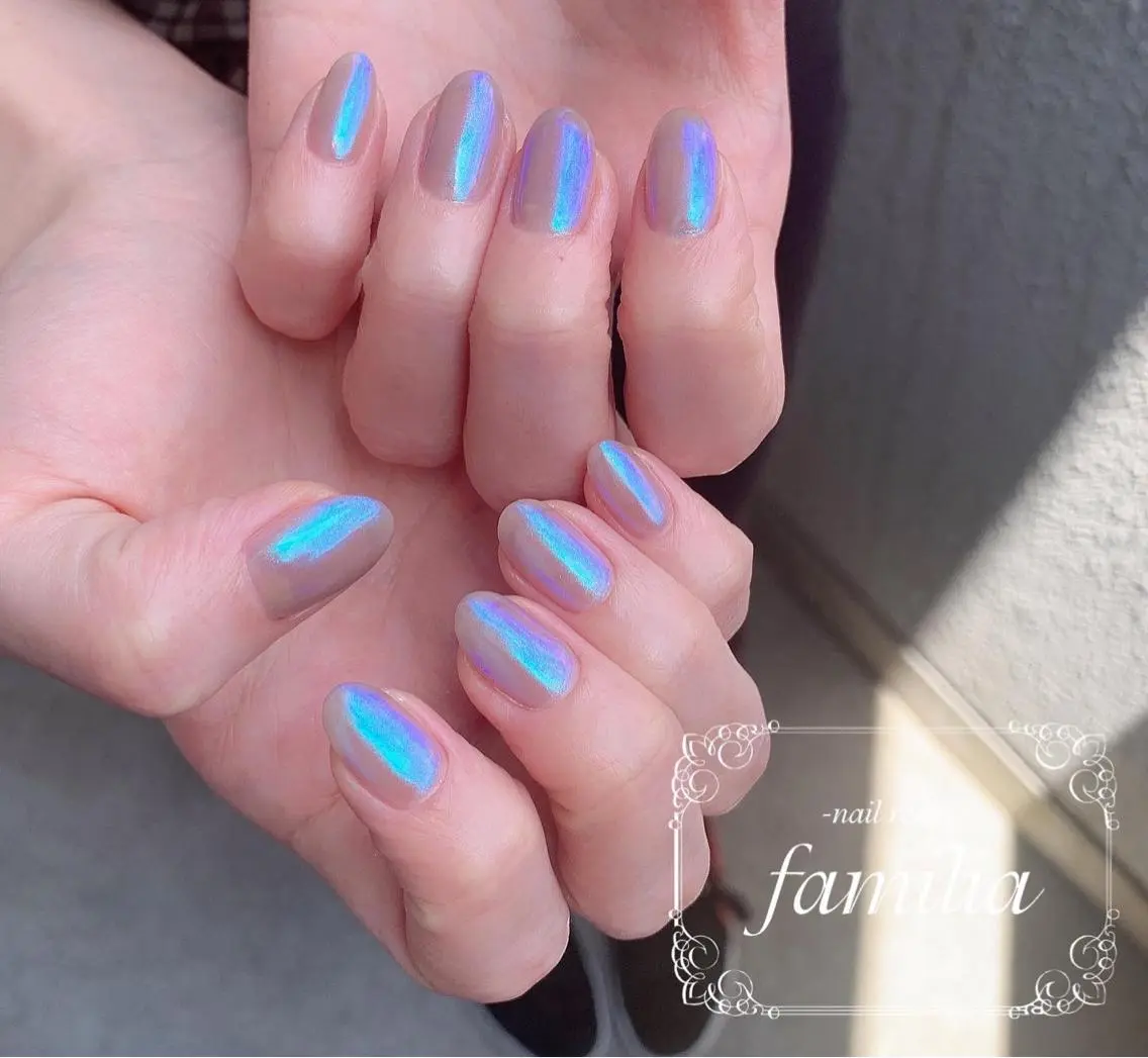 ネイル オーロラネイル ハンドネイル -nailroom- familiaのネイルデザイン