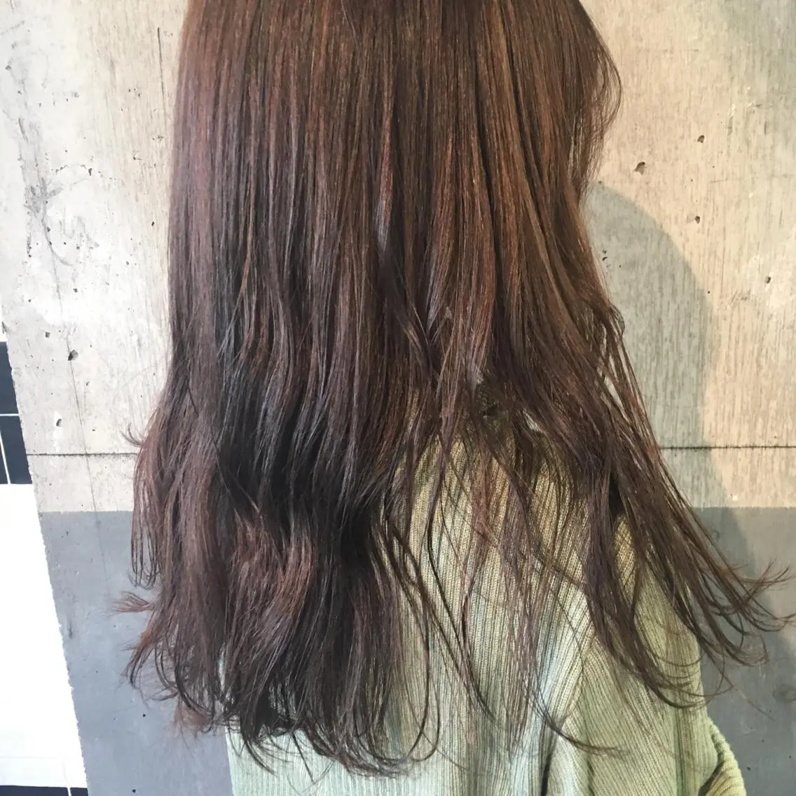 ロング カラー ベージュカラー ハイライトカラー ハイライト 相川 愛実のヘアスタイル