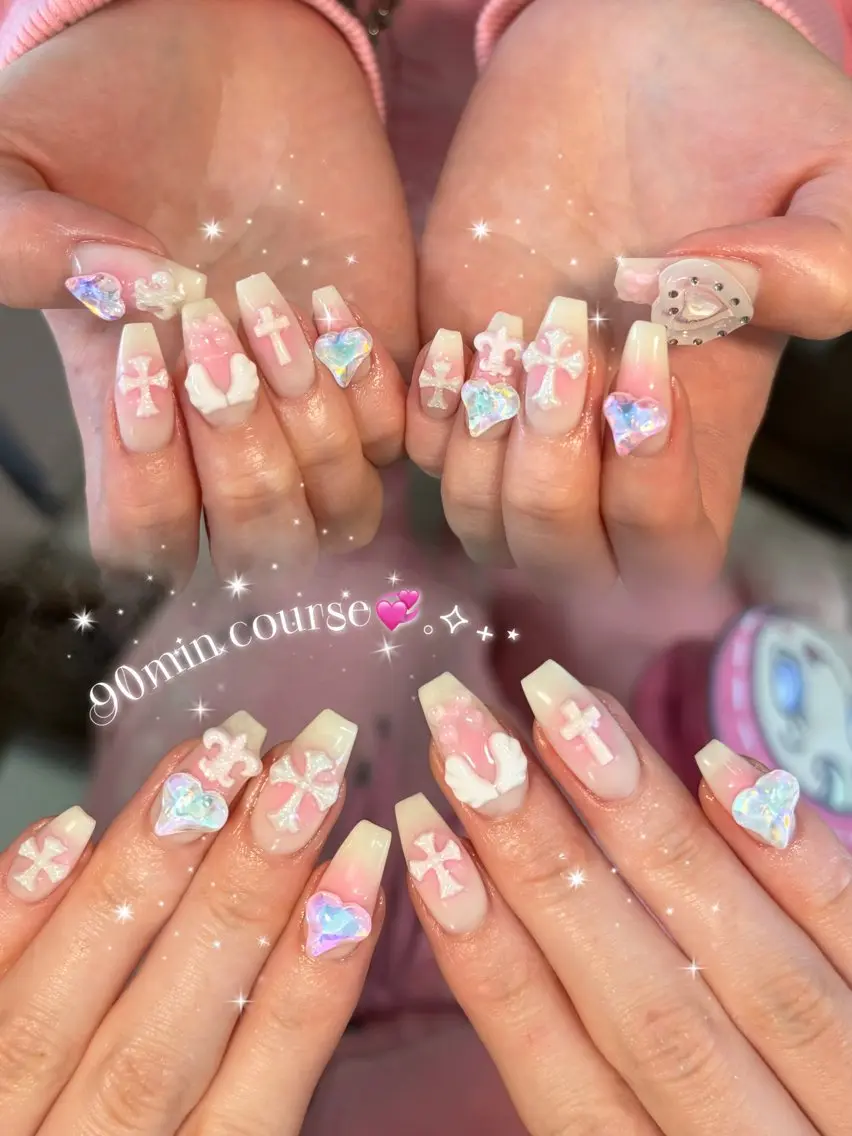 ネイル 持ち込み ハンドネイル ViViA momokaのネイルデザイン
