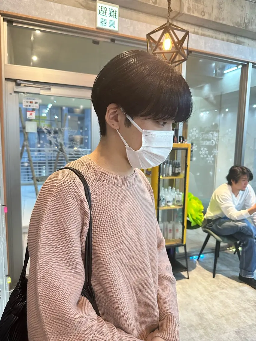 ショート 切りっぱなしボブ ショートボブ ハンサムショート 丸みショート ボブ カット ヘアカラー トリートメント モテ髪/ボブ/ショー ト/アダチフウトのヘアスタイル