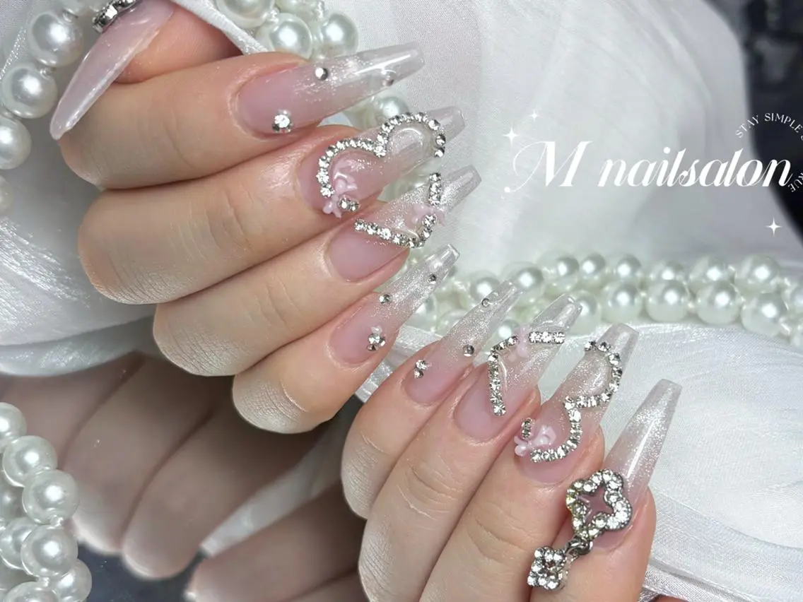 ネイル M 🌷nail 長さだし専門店のネイルデザイン