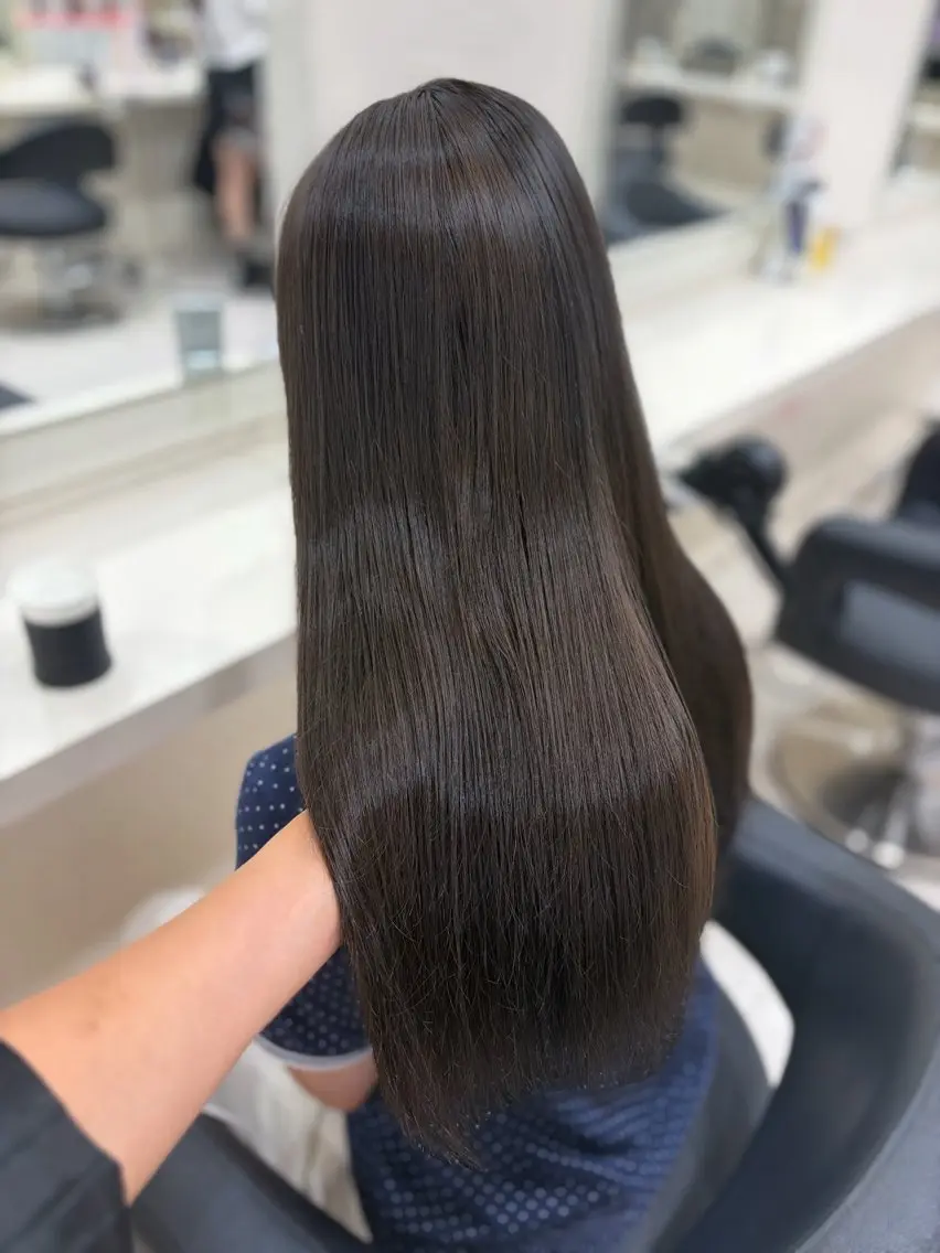 ロング カラー グレージュ ミント ヘアカラー レイヤー×大人可愛い ベージュHARUNAのヘアスタイル