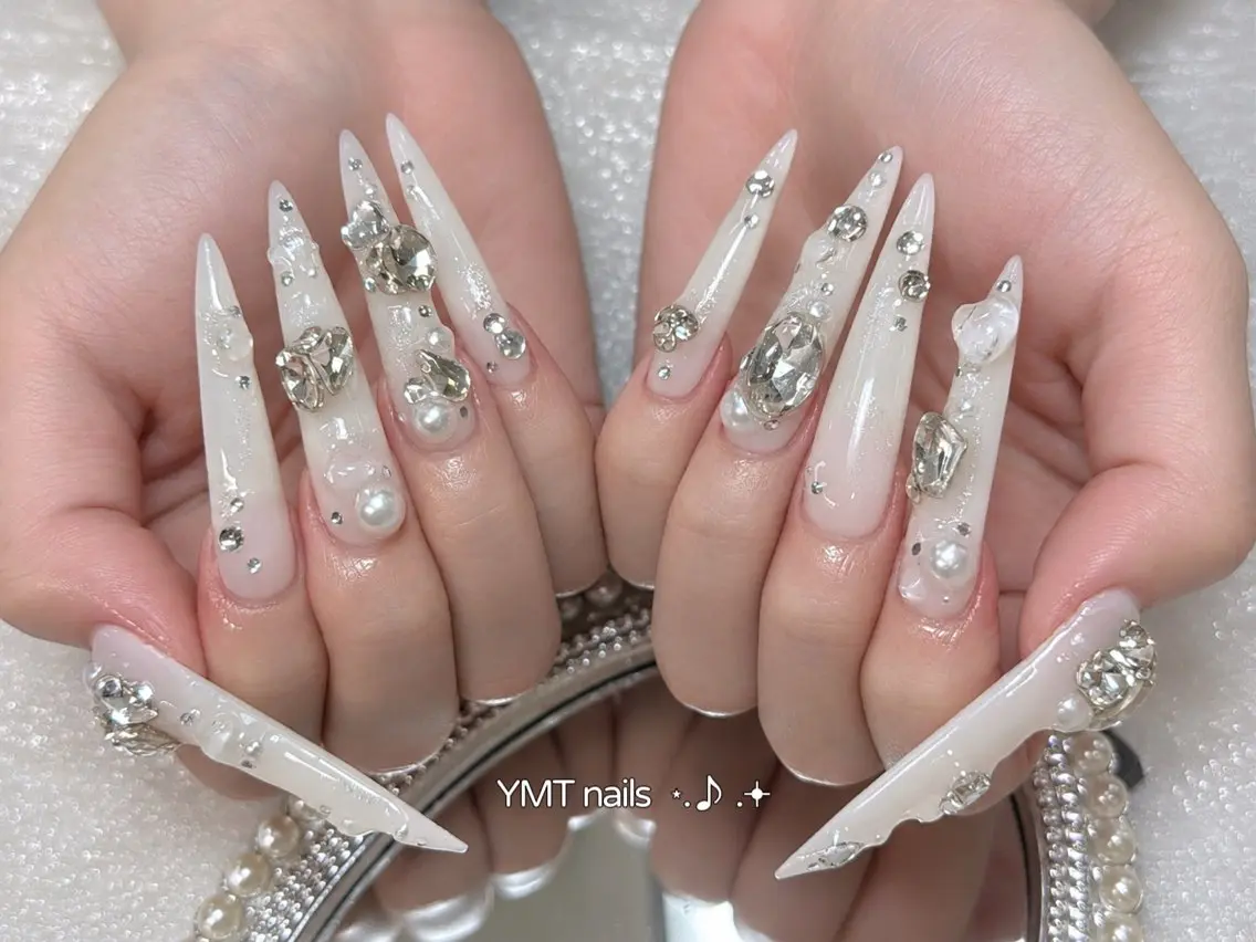ネイル ハンドネイル mochi nailsのネイルデザイン