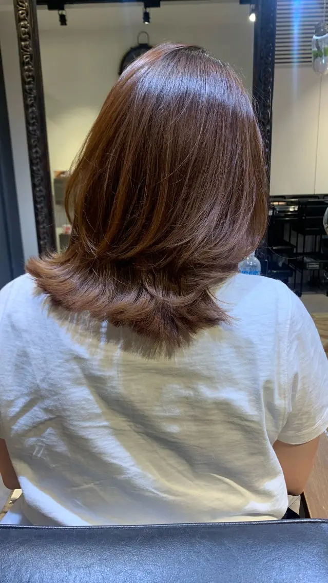 ミディアム 渡邉 彩愛のヘアスタイル
