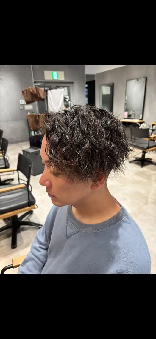 パーマ 久野 竜慈のヘアスタイル