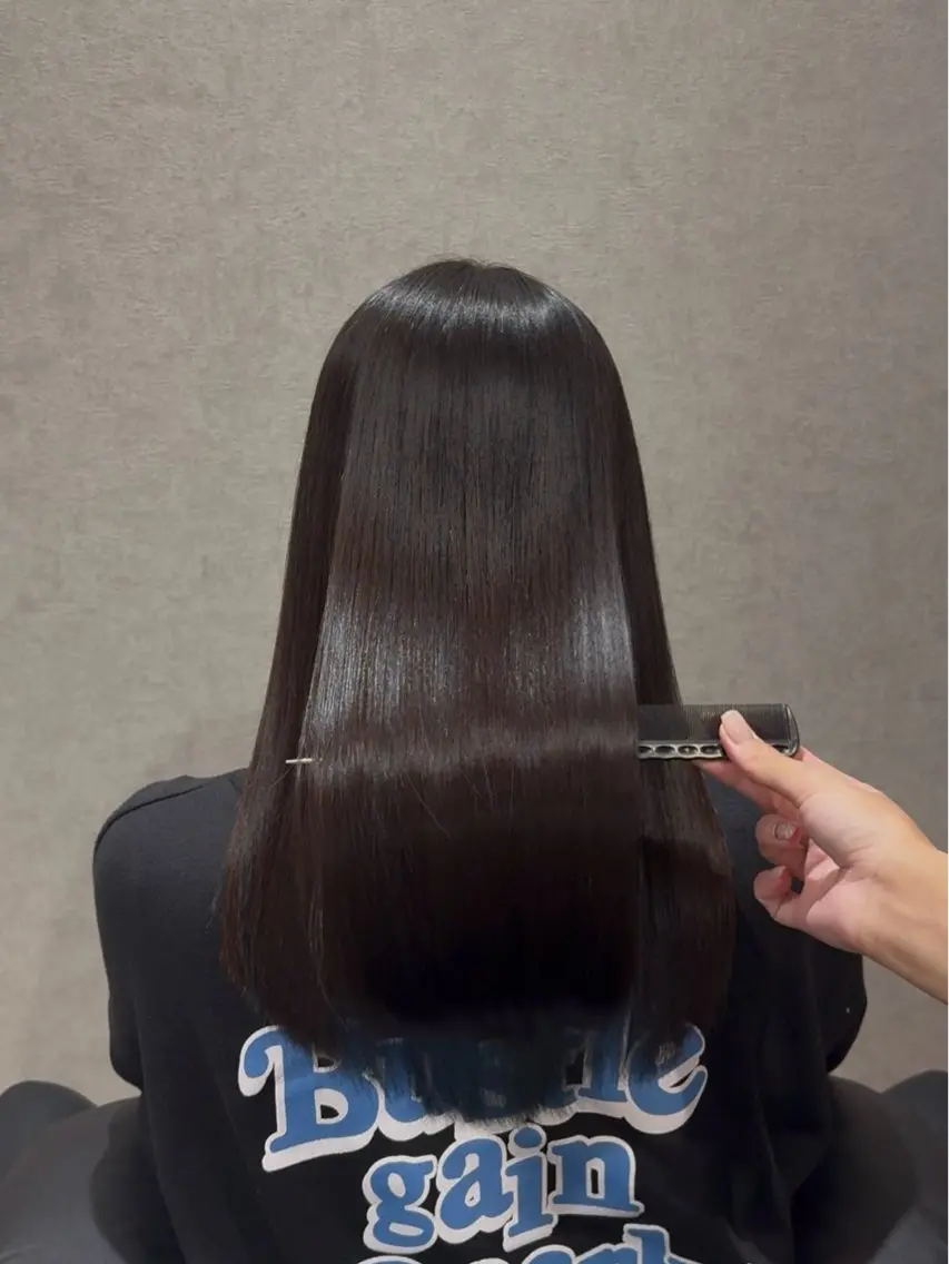 セミロング 縮毛矯正 阪急箕面駅 艶カラー/縮毛矯正のヘアスタイル
