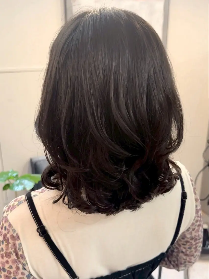 ミディアム カラー ヘアカラー トリートメント 透明感カラー🫧 しゅうと/心斎橋のヘアスタイル