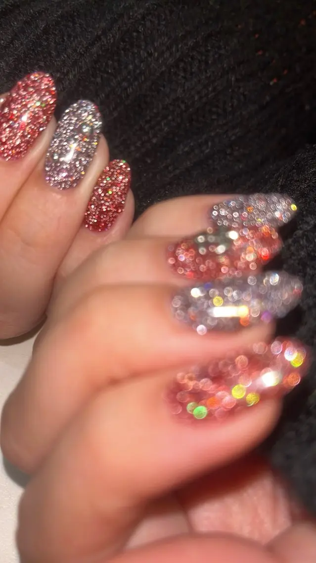 ネイル フラッシュネイル ニュアンスネイル シンプルネイル 冬ネイル クリスマス ハンドネイル SAKU nail 作島茜のネイルデザイン
