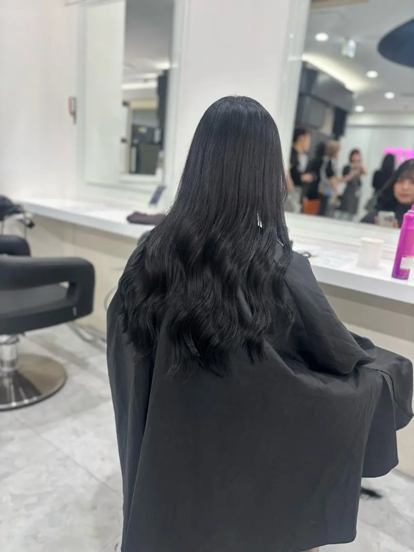 ロング カット ヘアカラー トリートメント ヘッドスパ ヘアセット 赤髪/ワインレッド/ 韓国系 まなかのヘアスタイル