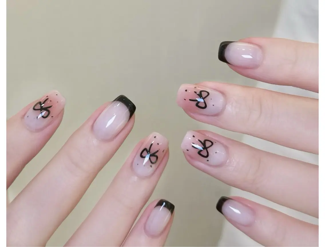ネイル シンプルネイル 🎀🎀YooLi Nail Salonのネイルデザイン